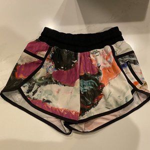 Lululemon tracker shorts